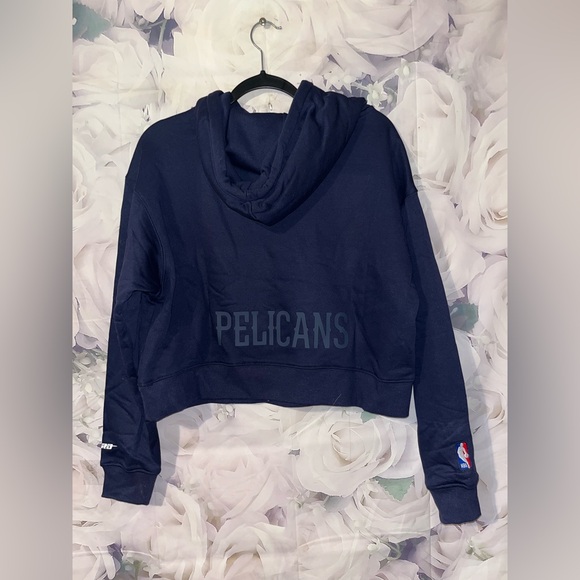 New Orleans Pelicans Navy Jewels Cropped Pullover Womens Hoodie NBA Medium New - Picture 4 of 6